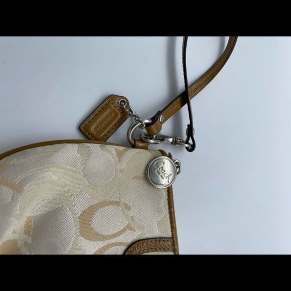 2/$18 bundle of two Coach Wristlets - Picture 12 of 13